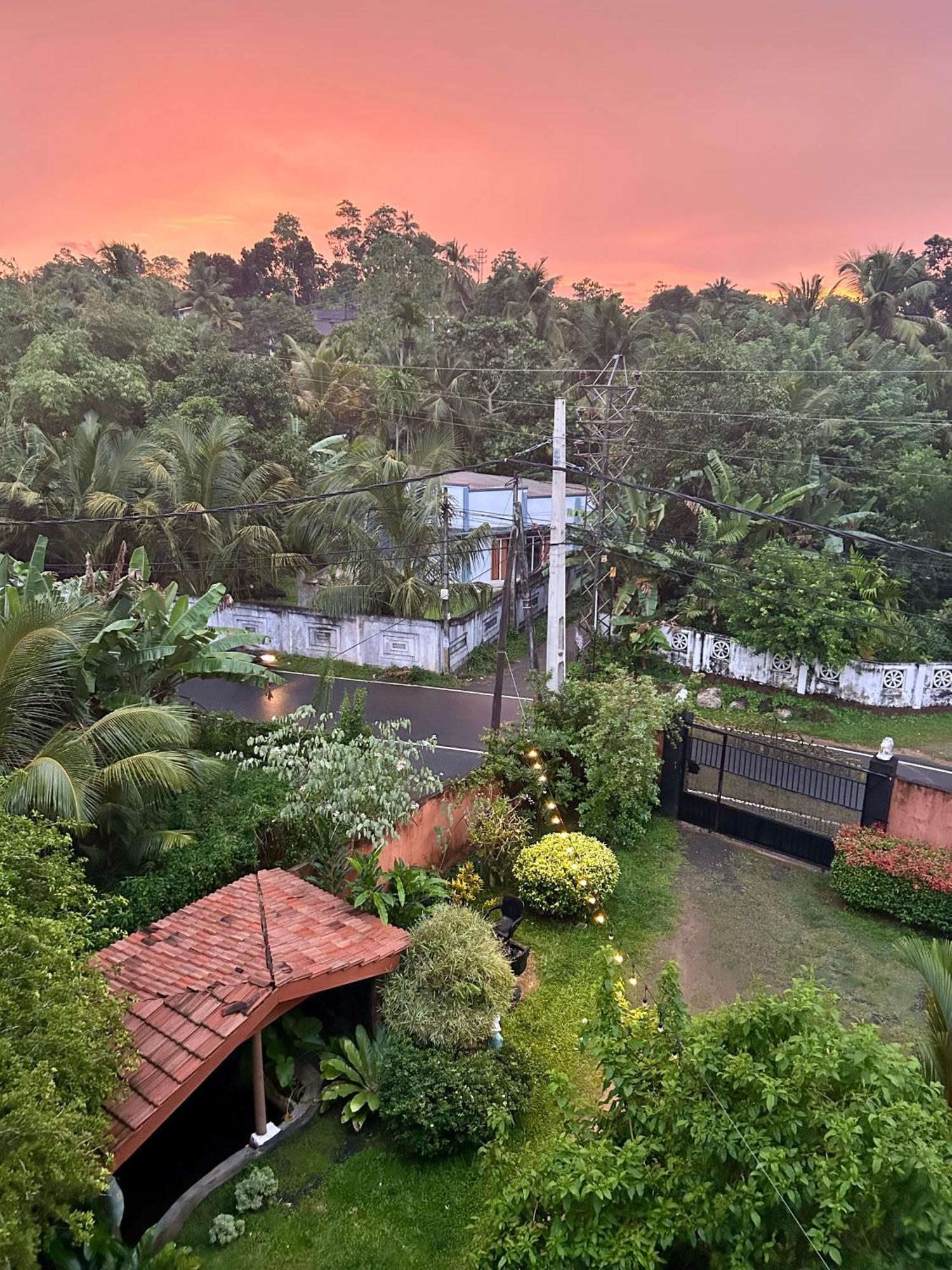 Hotel One Bhakthi Ahangama Exterior foto